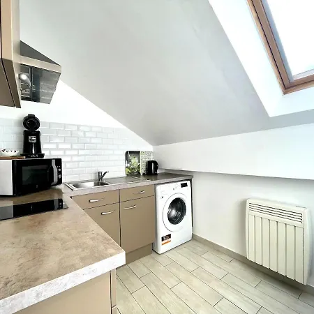 アパート Cozy In - 150 M From The Castle