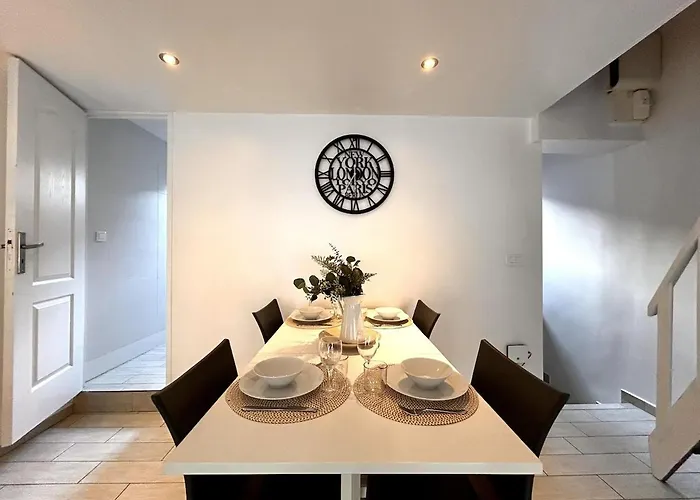 Cozy In - 150 M From The Castle アパート フォンテーヌブロー