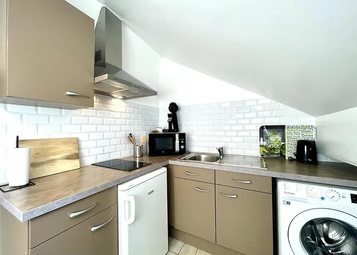 Cozy In - 150 M From The Castle * フォンテーヌブロー